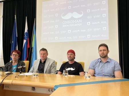 Novinarska konferenca Onkoman Krog življenja 2023, z leve: Majda Gros, Andrej Erjavec, Matej Pečovnik in Jure Ploder